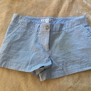 NWOT Southern Tide blue seersucker shorts 8